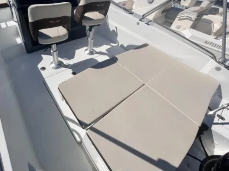 Motorboat to hire L'Estaque at the best price