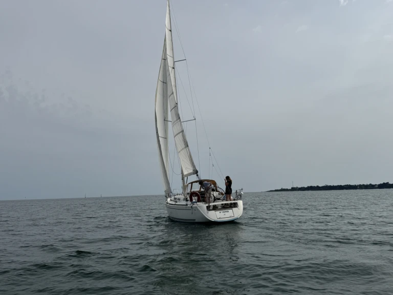 Yacht charter La Forêt-Fouesnant - Dufour Dufour 34 E Performance on SamBoat