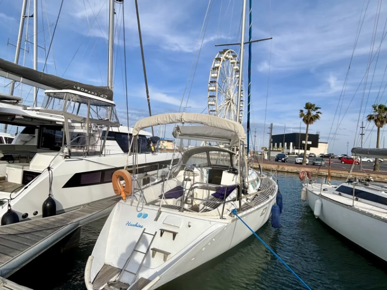 Charter a Jeanneau Sun Legend 41 in Le Barcarès on Samboat