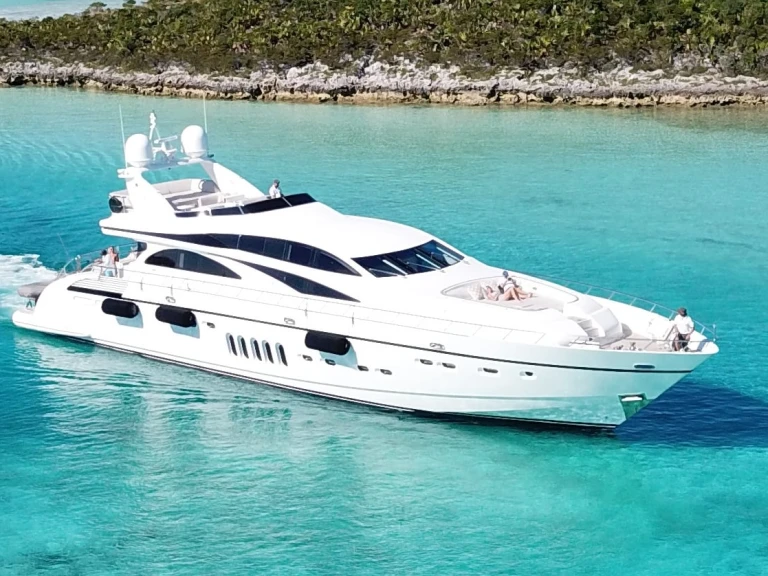 Charter a Leopard Leopard 105 in Miami on Samboat