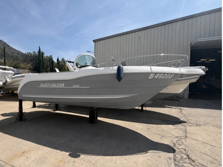 Motorboat hire in Empuriabrava - Quicksilver Quicksilver 630 Commander