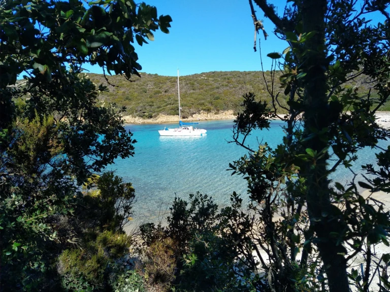 Hire a Fountaine Pajot Louisiane Ajaccio