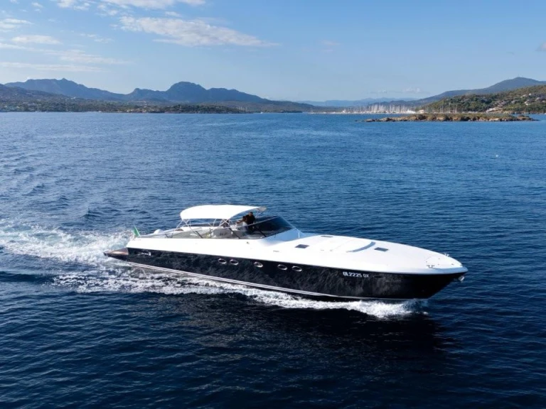 Luxury Yacht hire in Porto Rotondo - Itama Itama Fifty Five