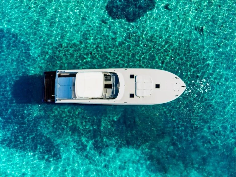 Hire Luxury Yacht with or without skipper Itama Porto Rotondo