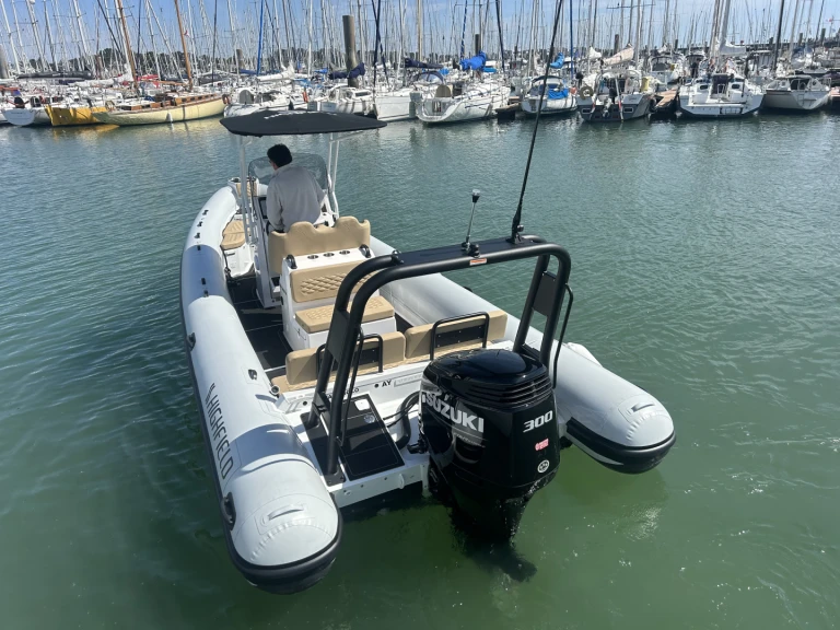 Hire a Highfield Patrol 760 La Trinité-sur-Mer
