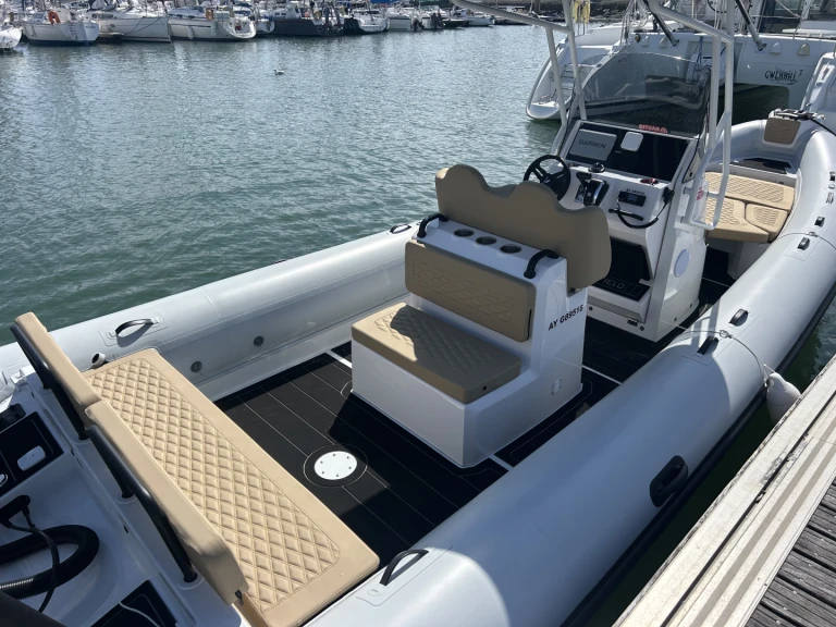 Yacht hire La Trinité-sur-Mer cheap Patrol 760