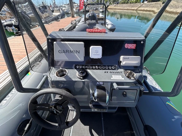 Yacht charter La Trinité-sur-Mer - Highfield Patrol 660 on SamBoat