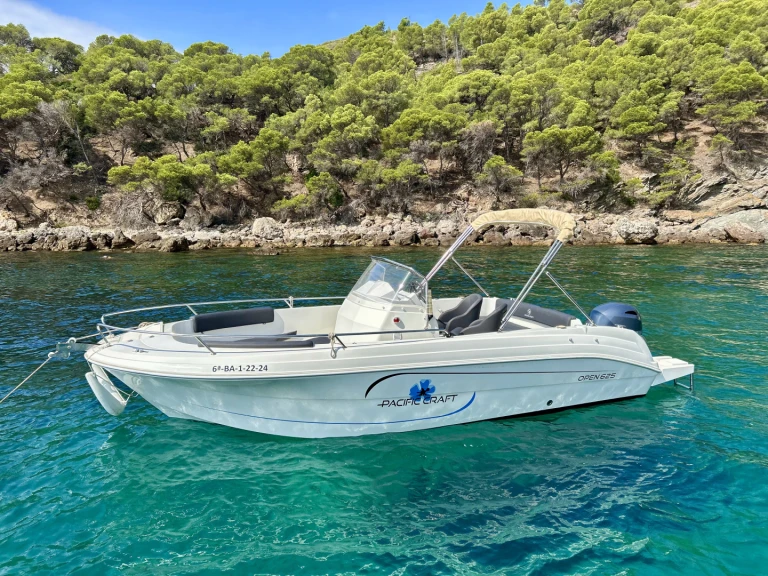 Hire Motorboat with or without skipper Pacific Craft Roses