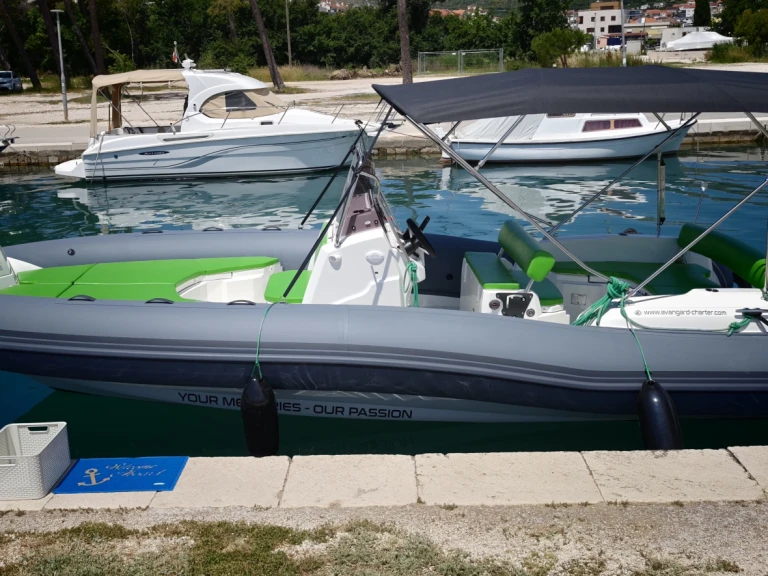Hire RIB Marlin Boat with a boat licence