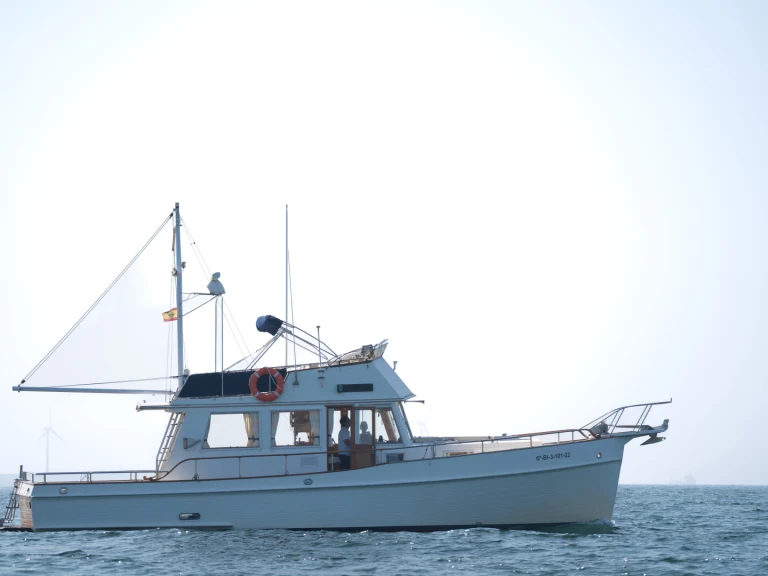 Motorboat to hire Abra at the best price