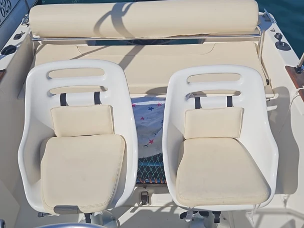 Hire a Jeanneau Cap Camarat 515 Style Mandelieu-la-Napoule