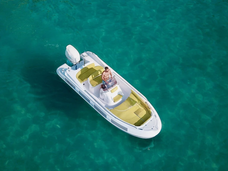 Charter a Ranieri Giubileo in Talamone on Samboat
