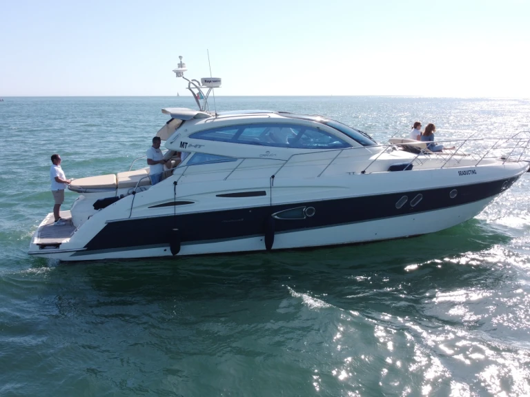Yacht hire Lisbon cheap Mediterranee 47 Hard Top