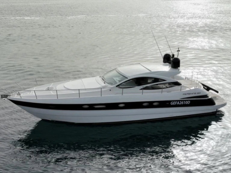 Hire Motorboat Pershing with a boat licence