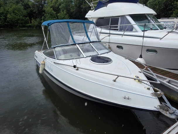 Yacht hire Armentières cheap Sundowner 195