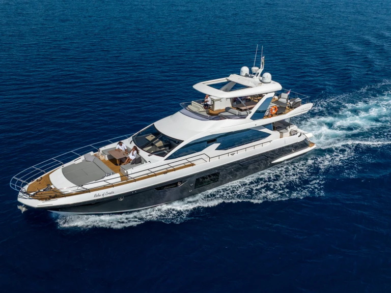 Hire Luxury Yacht with or without skipper Azimut Sukošan