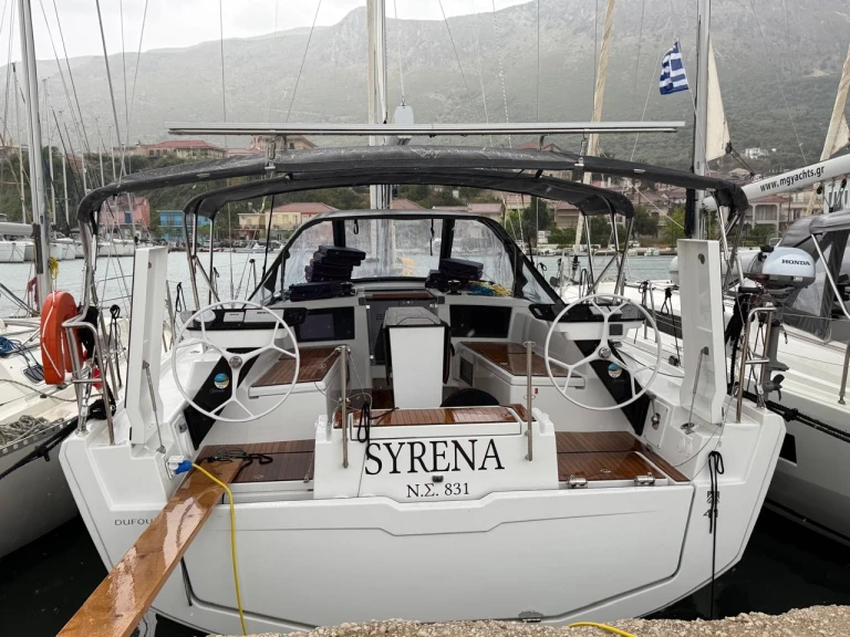 Yacht charter Pálairos - Dufour Dufour 41 on SamBoat