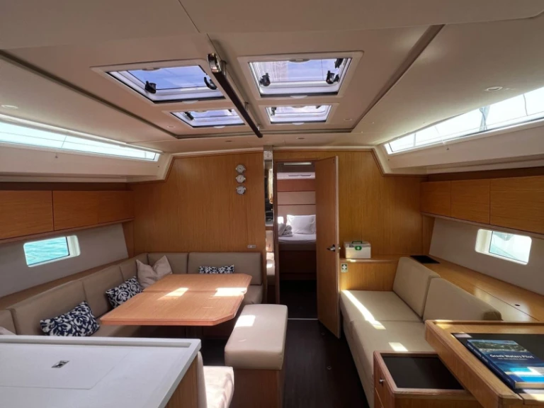 Yacht charter Alimos - Bavaria Bavaria C50 Style on SamBoat