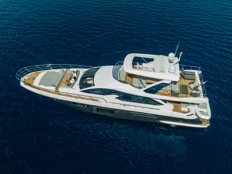 Yacht hire Sukošan cheap Azimut 72 Fly