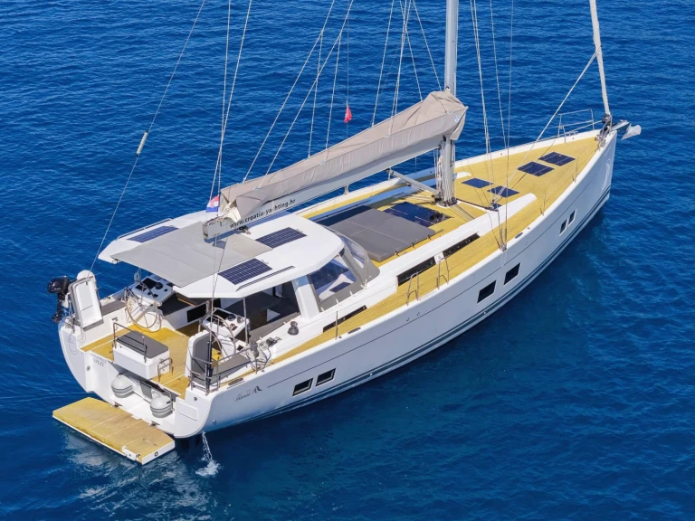 Sailboat to hire Seget Donji at the best price