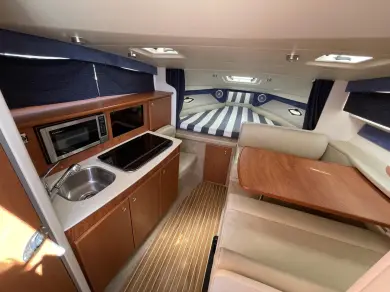Hire a Bayliner Bayliner 285 Cruiser Nice