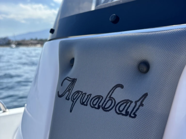 Motorboat to hire Giardini-Naxos at the best price