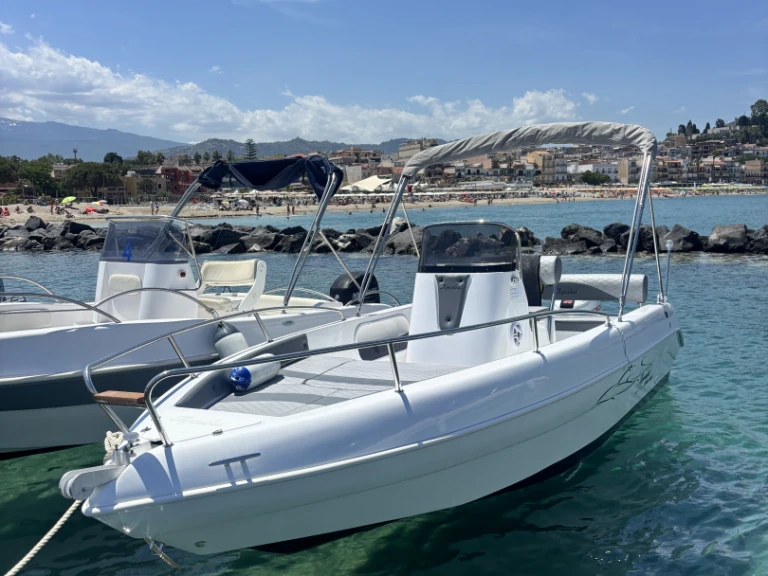 Motorboat hire in Giardini-Naxos - Aquabat Sport Line 19