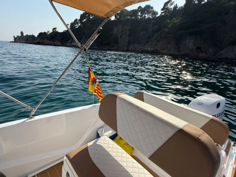 Motorboat to hire Blanes at the best price