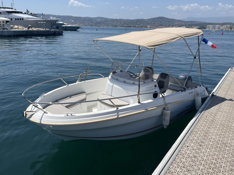 Hire Motorboat with or without skipper Jeanneau Antibes
