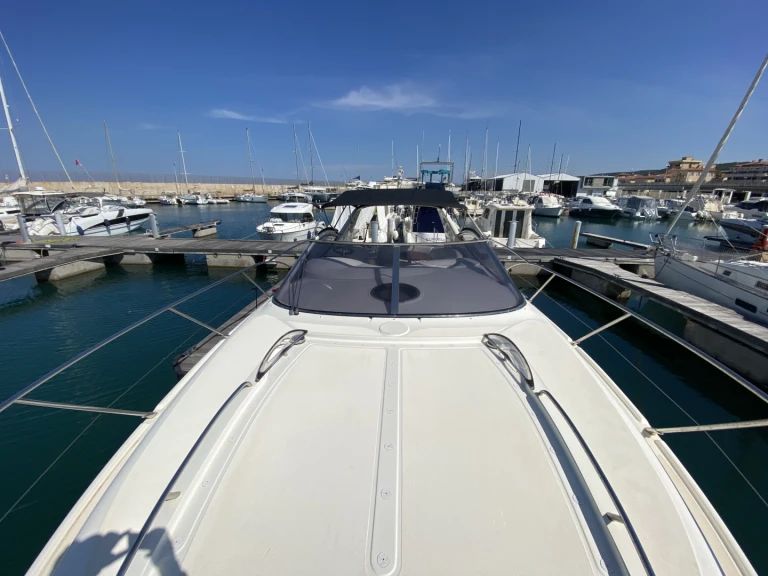 Hire a Gobbi Atlantis 425 SC San Vincenzo