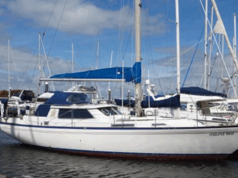 Sailboat to hire Porquerolles at the best price