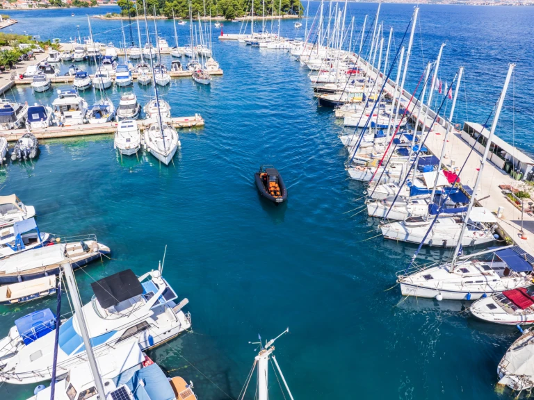 Hire RIB Sea Marine with a boat licence