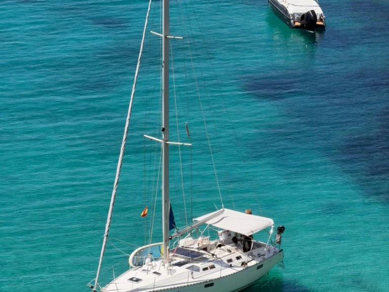 Yacht hire Ibiza Town cheap Oceanis 390