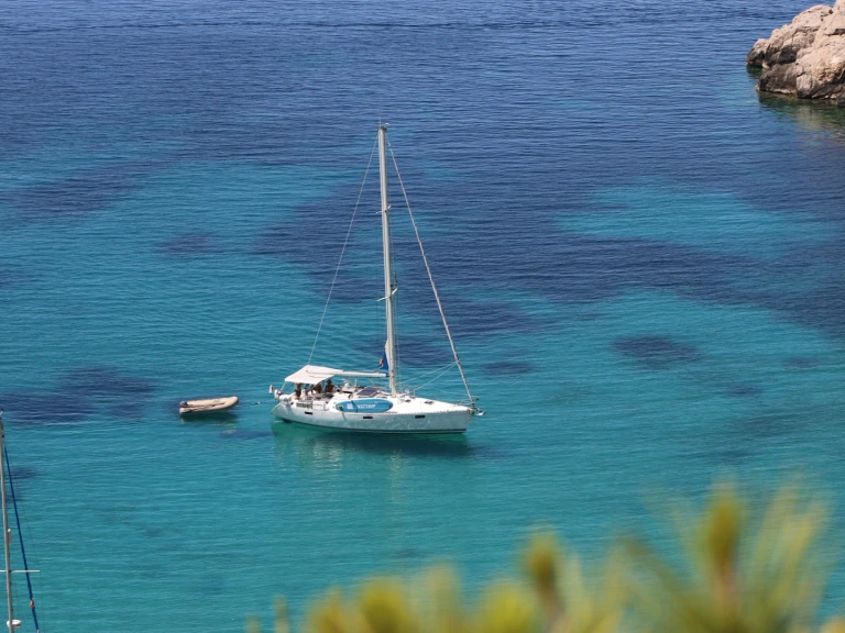 Sailboat hire in Ibiza Town - Bénéteau Oceanis 390