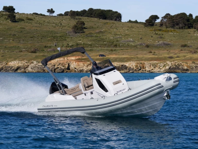 Hire RIB Italboats with a boat licence