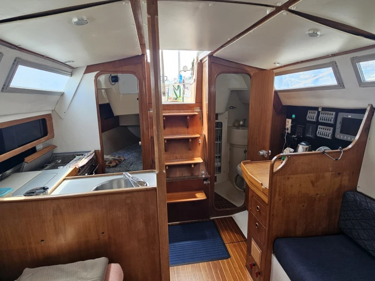 Sailboat to hire Valencia at the best price