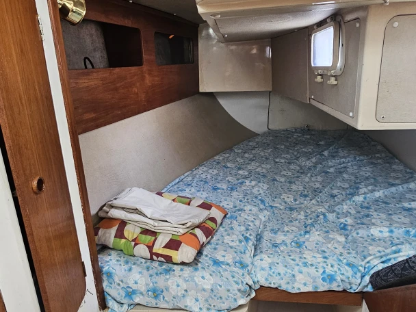 Yacht charter Valencia - Moody Moody 31 MK II on SamBoat