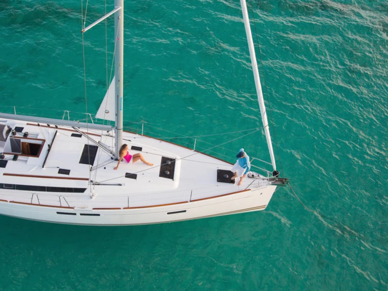 Charter a Jeanneau Sun Odyssey 469 in Valletta on Samboat