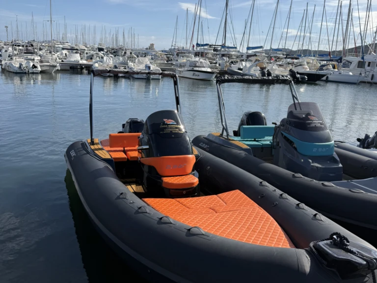 Hire a 2bar 2 Bar 62 Port of Cannigione