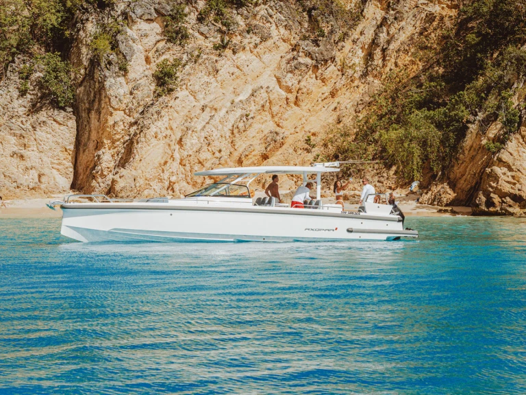 Yacht charter Baie Nettlé - Axopar Axopar 37 Sun-Top on SamBoat