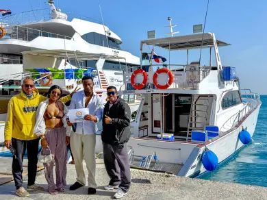 Luxury Yacht hire in Hurghada - luxuray 2019