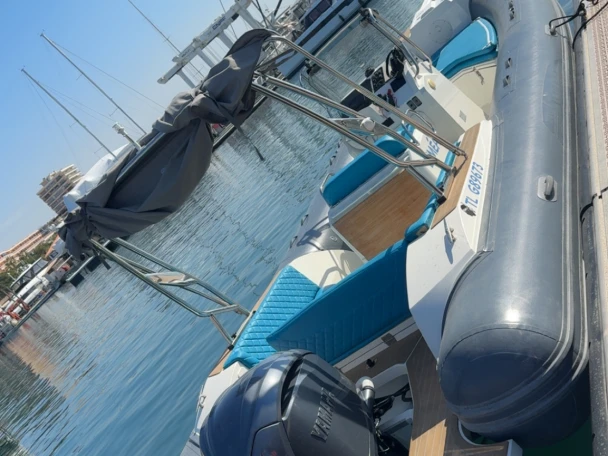 Yacht charter Fréjus - Capelli Tempest 775 Open on SamBoat
