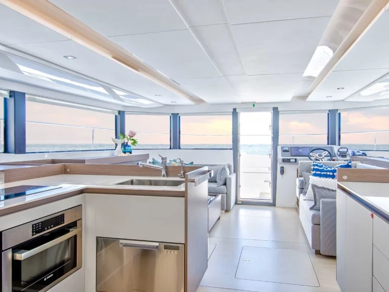 Yacht hire Gouvia cheap Leopard 46 Powercat