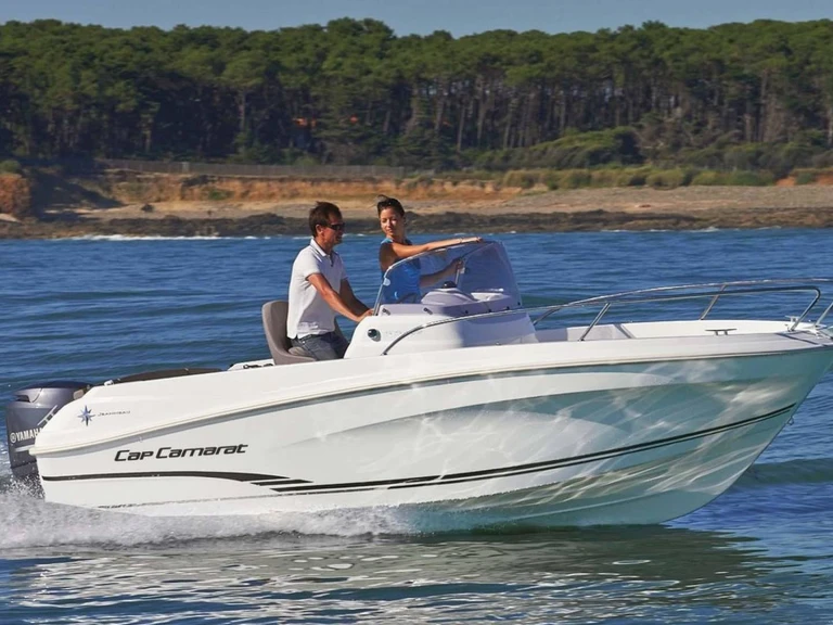 Yacht hire La Spezia cheap Cap Camarat 5.5 CC