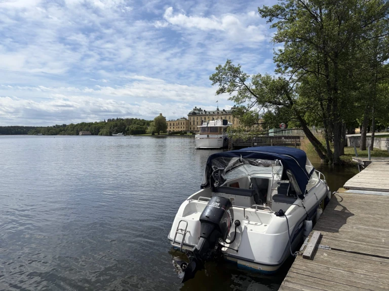 Hire Motorboat Askeladden with a boat licence