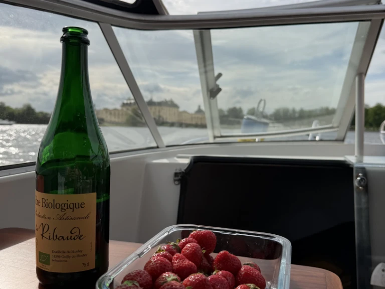 Askeladden 585 Freestyle charter bareboat or skippered in  Stockholm