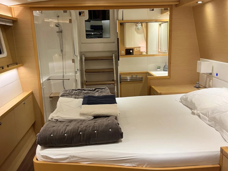 Catamaran to hire Port Grimaud at the best price