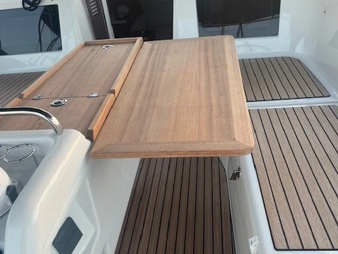 Charter a Jeanneau Sun Odyssey 410 in Marseille on Samboat