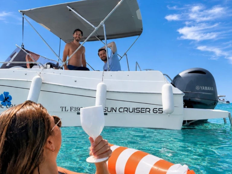 Yacht charter Golfe-Juan - Pacific Craft Pacific Craft 650 SC on SamBoat