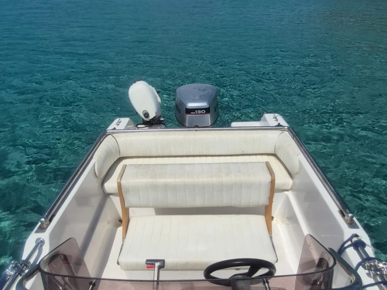 Yacht charter Costa Rei - Ranieri Soverato on SamBoat
